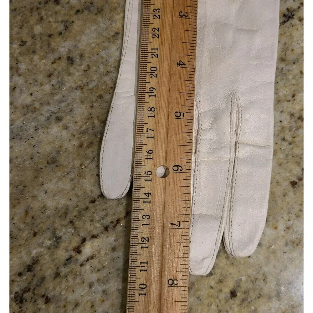 Vintage Leather White 8